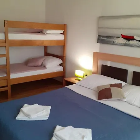 Apartamento With Parking Space Privlaka, Zadar - 24002