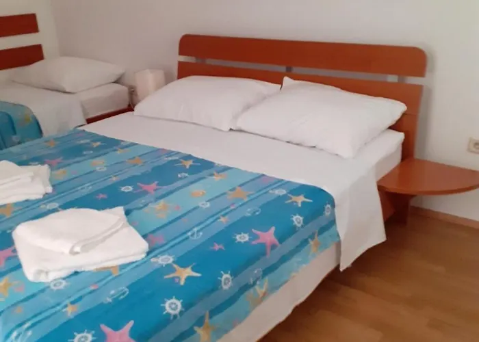 Apartment With Parking Space Privlaka, Zadar - 24002